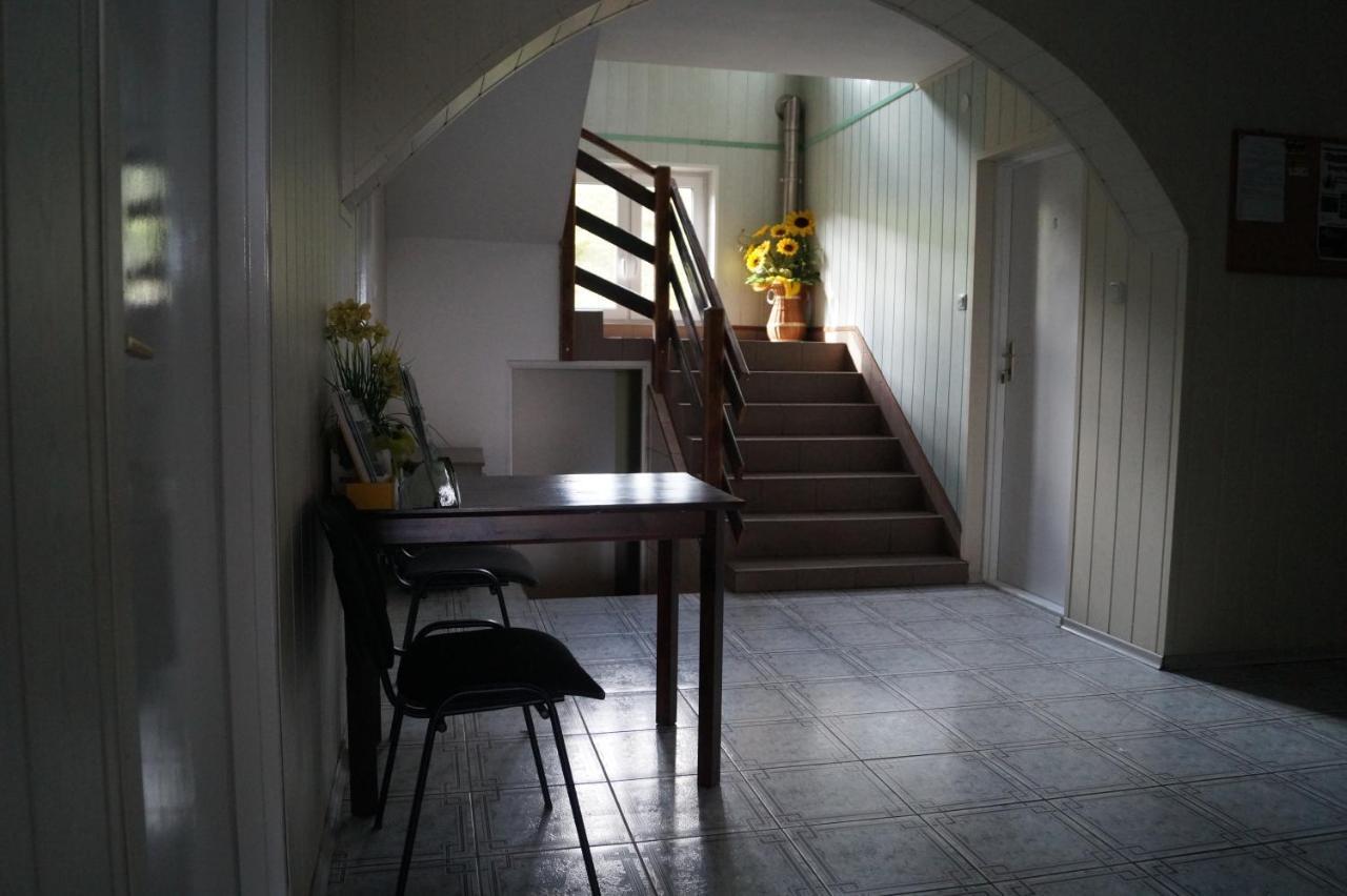 Ostoja Hotel Polanczyk Bagian luar foto